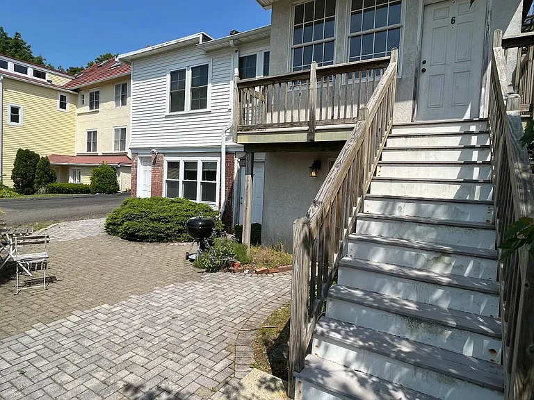 436 Prospect St — Photo 27