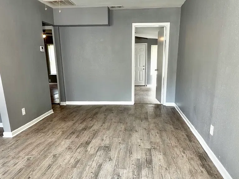 529 Bexar Dr — Photo 1