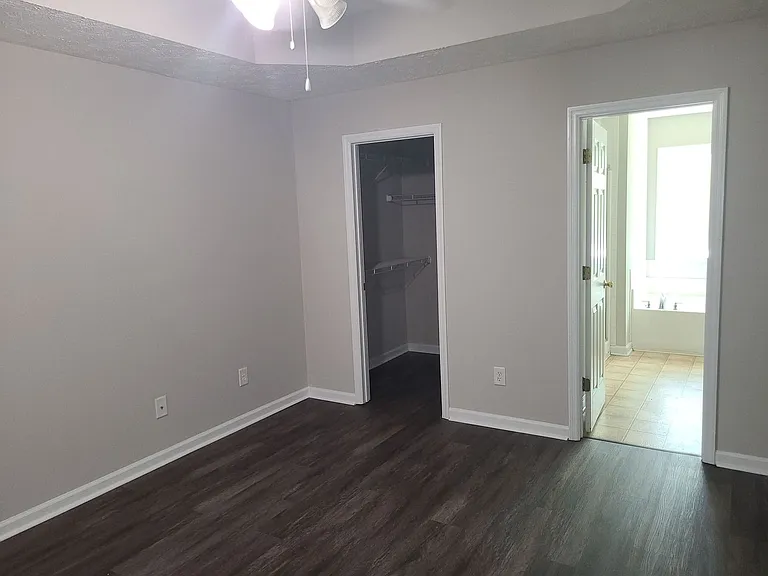 7005 Hunter Hill Ct — Photo 6