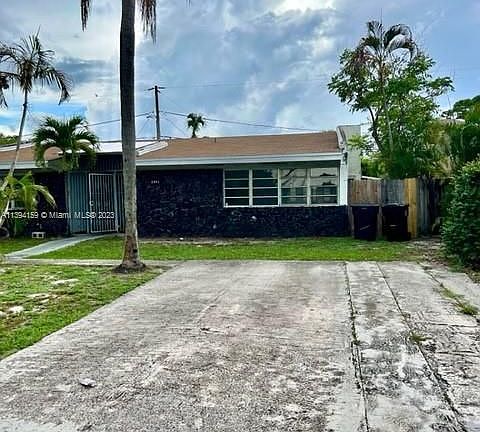 2nd image of 2591 Riverland Dr #1-2