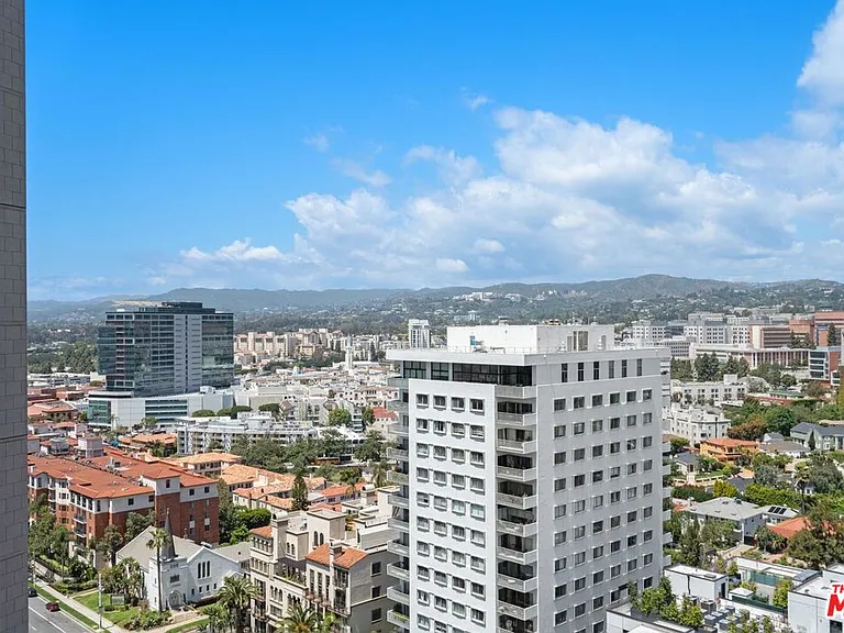10750 Wilshire Blvd #1501 — Photo 30