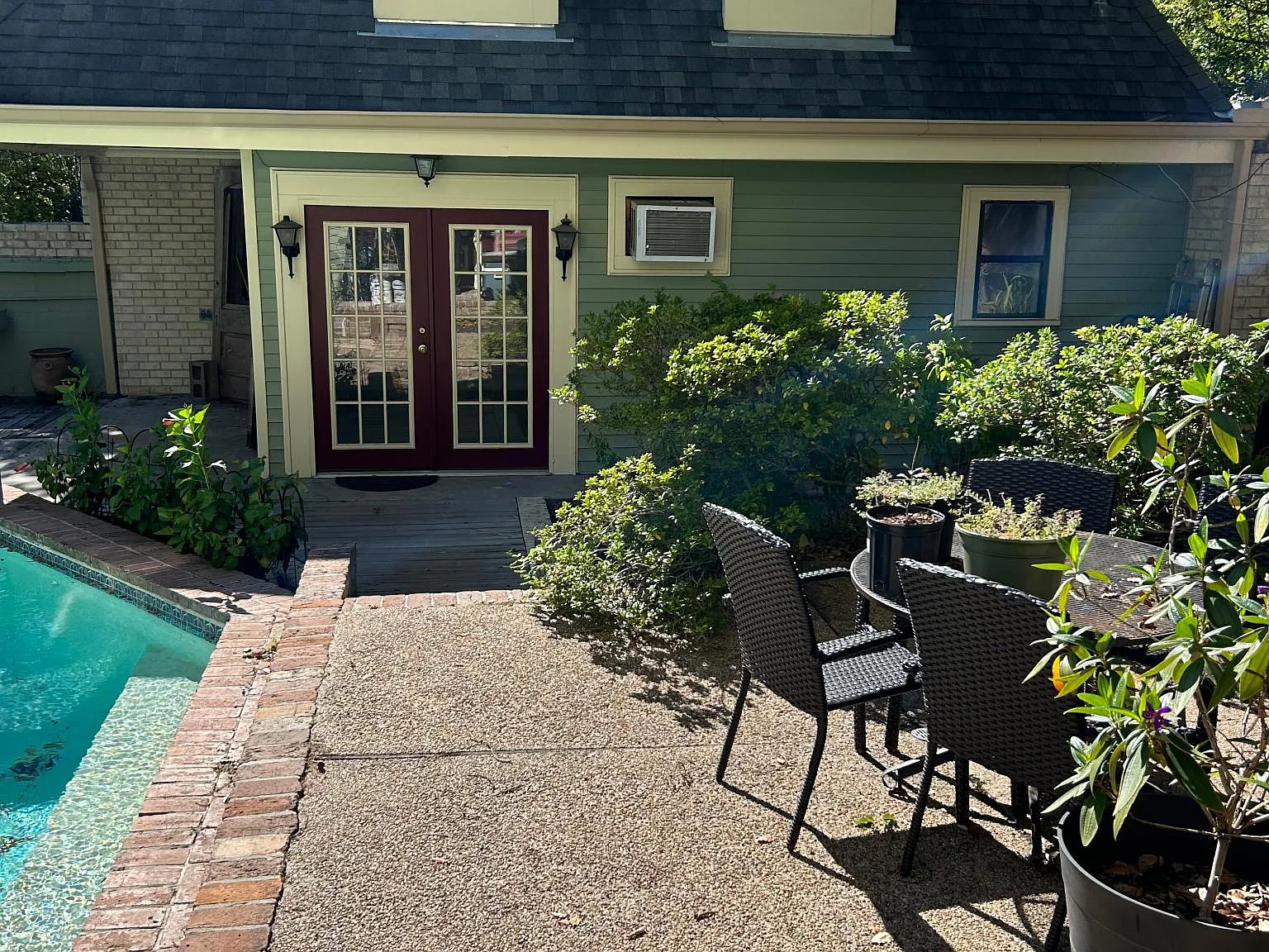 Studio, 800 sqft, $1,250 — Photo 2