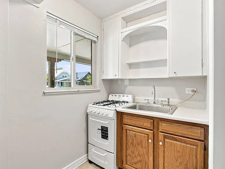 850 S Pearl St — Photo 27
