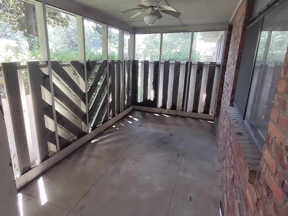 1st image of 1323 Carolyn Dr