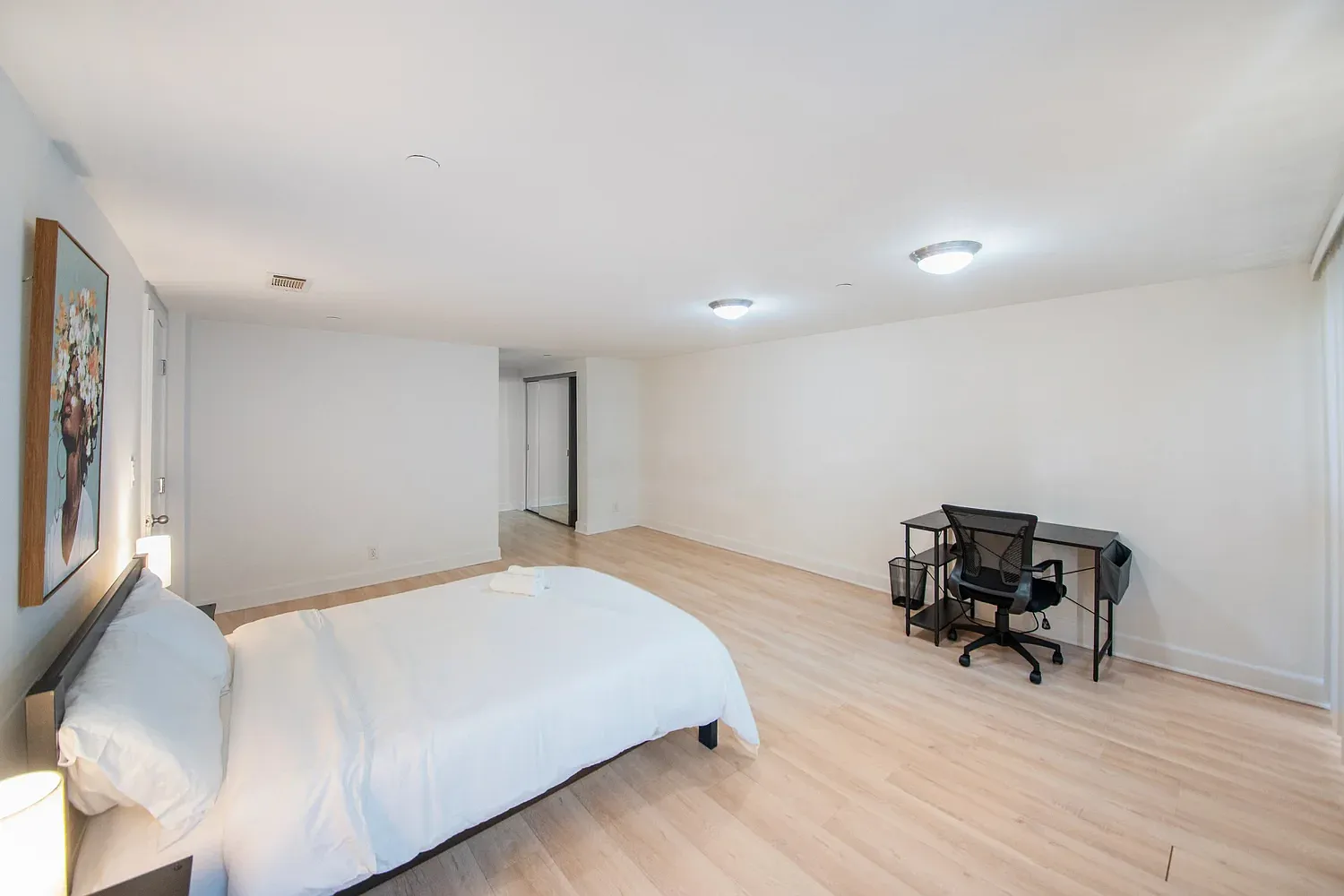 6 bed, $2,000 — Photo 3