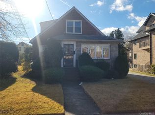 18940 44th Ave, Queens, NY 11358