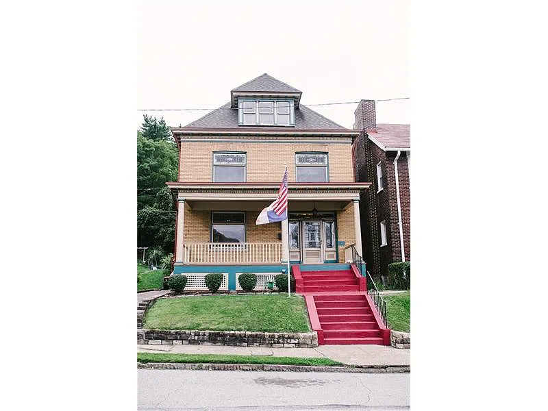 907 Jancey St photo 1