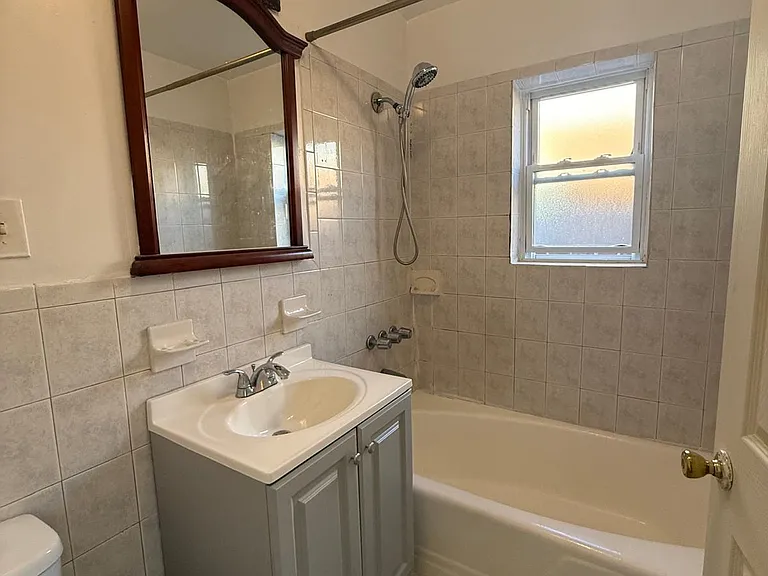 1320 Thieriot Ave #2 — Photo 8