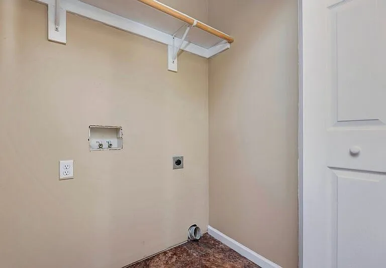 652 N Belview Ave #B — Photo 13