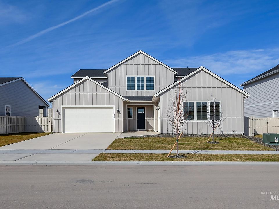 1st image of 1366 W Grassland Ct