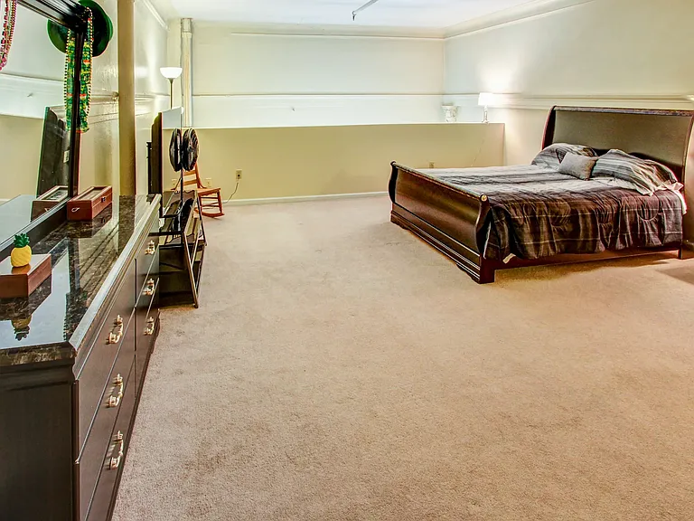 Clinton Square Suites — Photo 7