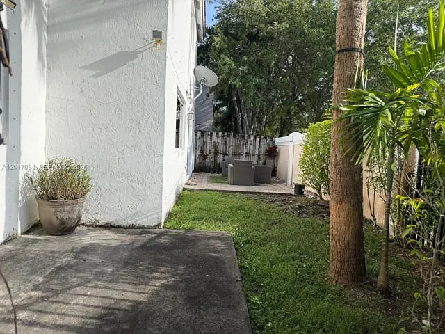 5362 NW 108th Pl — Photo 6