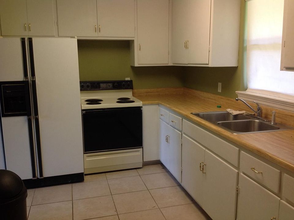 1st image of 3283 Willow Lane Dr