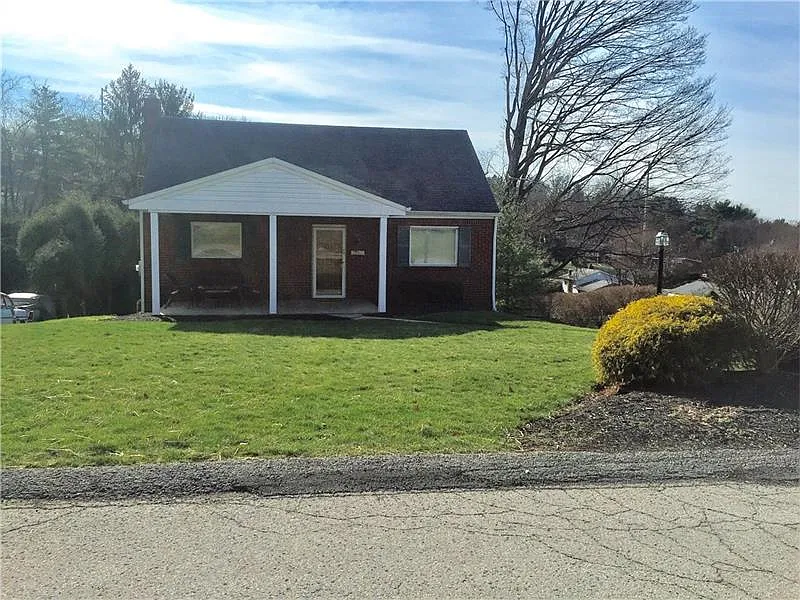3089 Aljean Dr photo 1