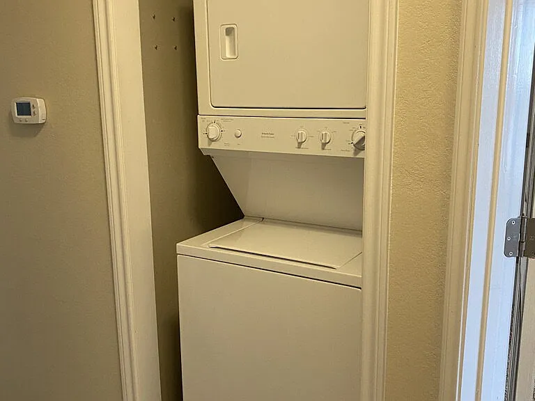 2112 Main St #4 — Photo 5