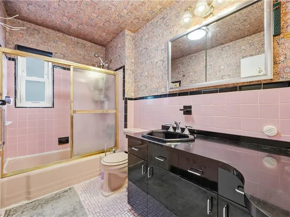 2666 Brown Street image 23 of 37