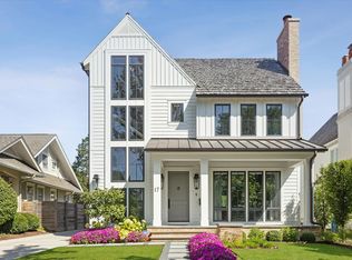 17 Ulm Pl, Hinsdale, IL 60521