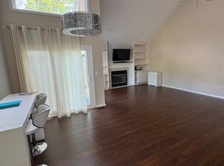 627 NW Timberbrooke Dr, Lees Summit, MO 64081
