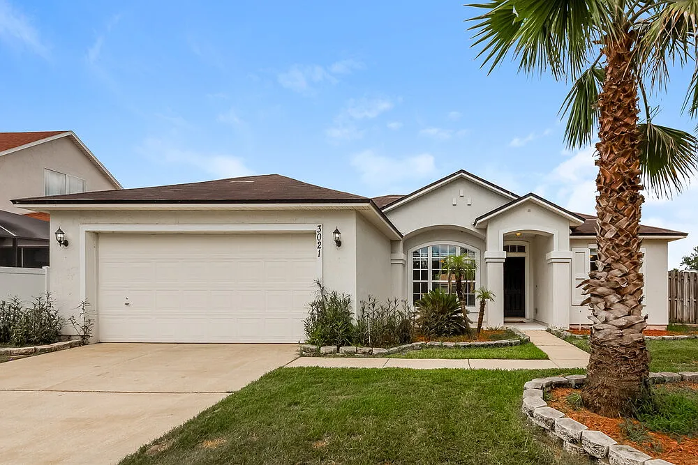 3 bed, 2.0 bath, 1601 sqft, $2,910 — Photo 1