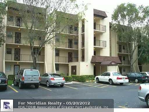 1st image of 9230 Lagoon Pl APT 101