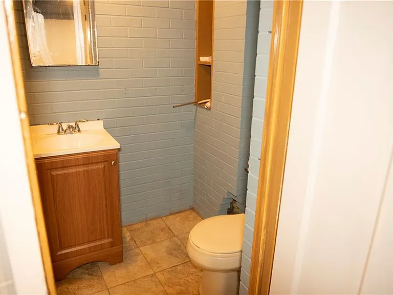 7229 Glendale Ave — Photo 11