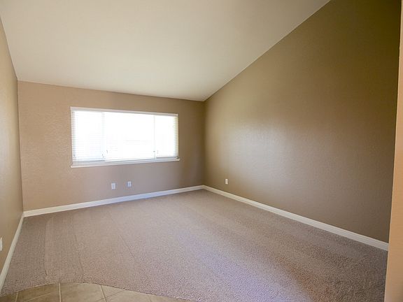 3rd image of 1220 Glenbrook Ave