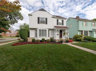 1375 Henning Dr, Lyndhurst, OH 44124