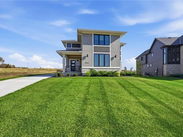 1303 Larson Ave, Warrensburg, MO 64093