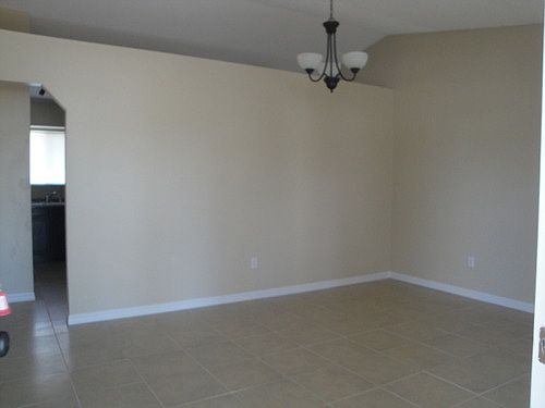 4th image of 334 W De Carlo Dr