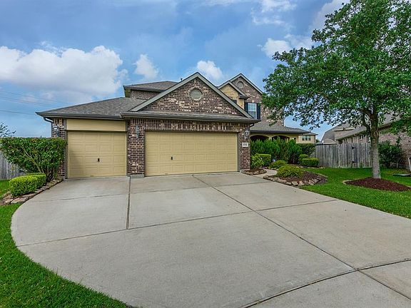 2nd image of 4734 La Escalona Dr