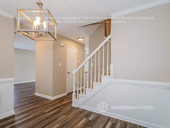 5th image of 3032 Hawick Commons Dr