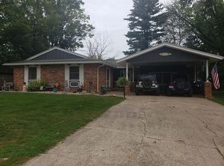 326 Rose Ann Dr, Olney, IL 62450