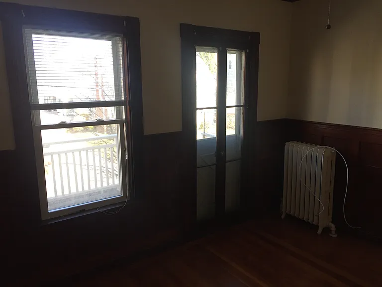 733 Hale St — Photo 4
