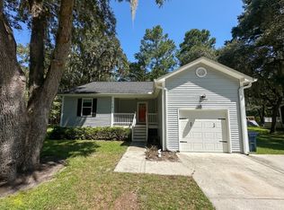 4 Arbor Ln, Saint Helena Island, SC 29920