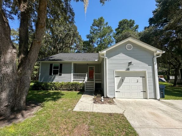 4 Arbor Ln