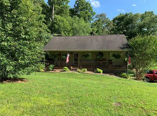 115 W High Acres Dr, Purlear, NC 28665