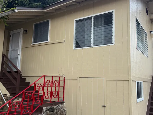 2662 Waolani Ave APT A, Honolulu, HI 96817