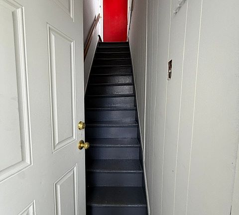 5th image of 12 Bond St Floor 2