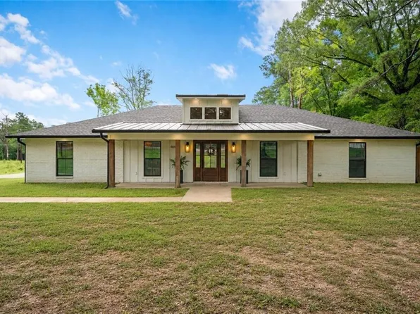 466 Frost Rd, Pineville, LA 71360