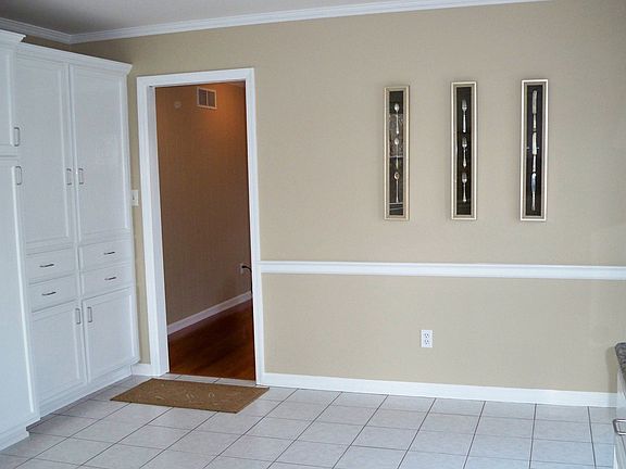 Additional Kitchen Cabinets