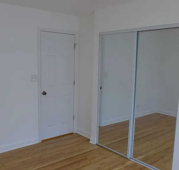 Foster Beach Apartments — Photo 38