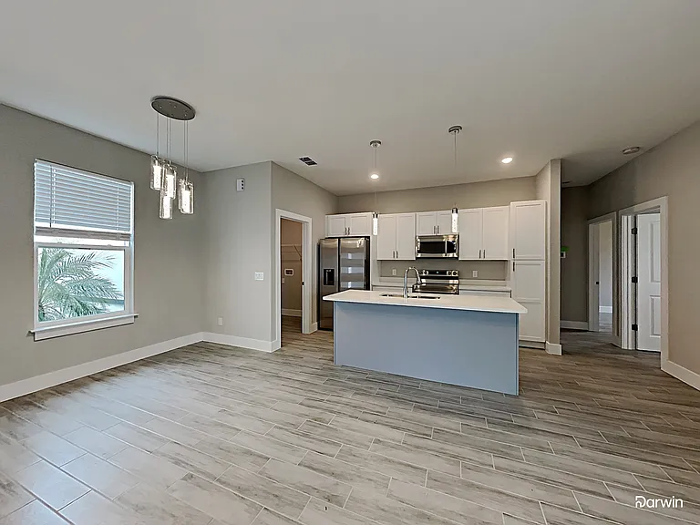354 Gardenia Ct — Photo 4
