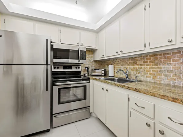 310 Farnham M #310, Deerfield Beach, FL 33442