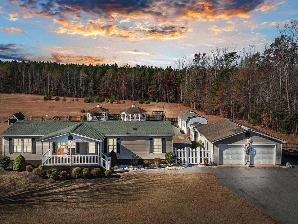 1st image of 3100 Danbury Cir