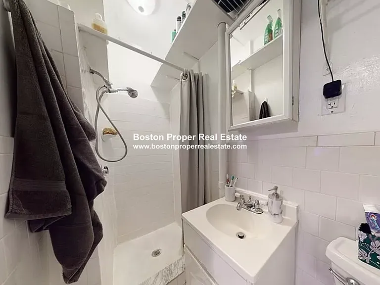 109 Dartmouth St #12 — Photo 7