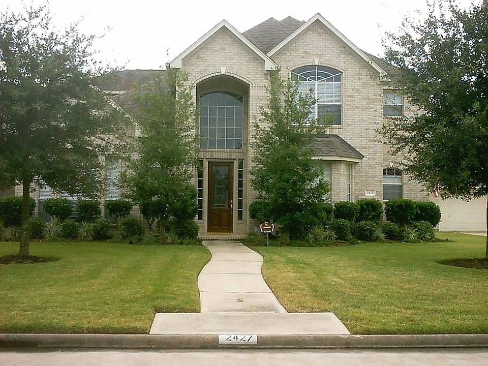 2427 Rose Hollow Dr. 