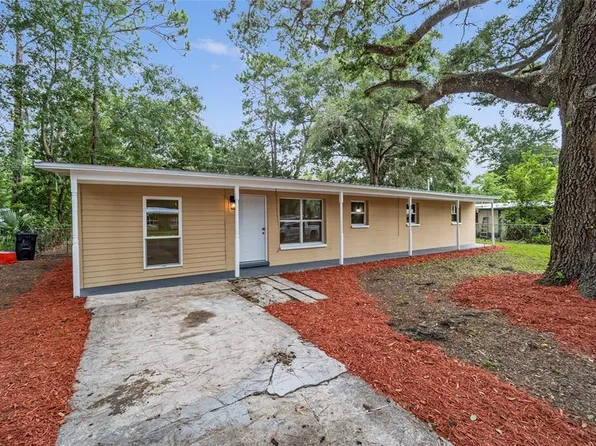 2904 NE 10th St, Gainesville, FL 32609