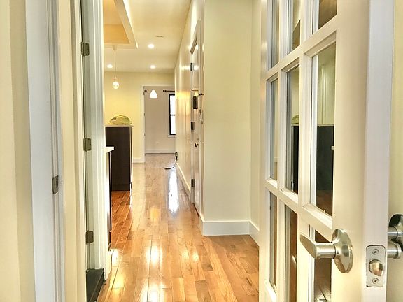 4th image of 161 Troutman St #3