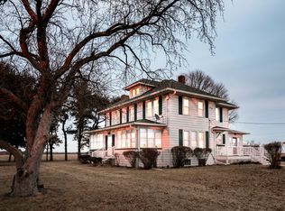 16716 300 East St, Sheffield, IL 61361