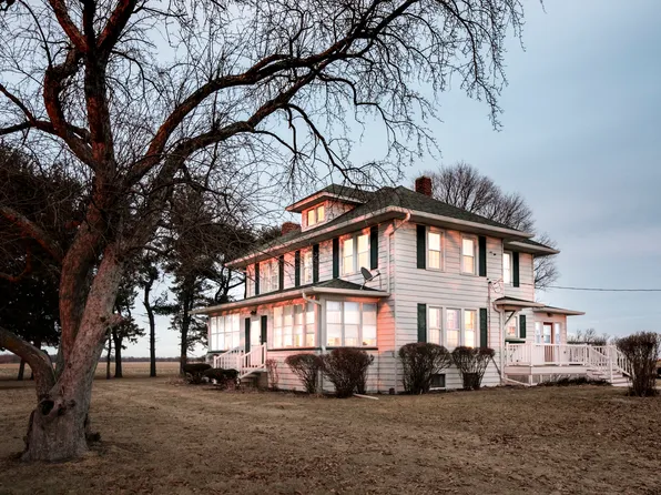 16716 300 East St, Sheffield, IL 61361